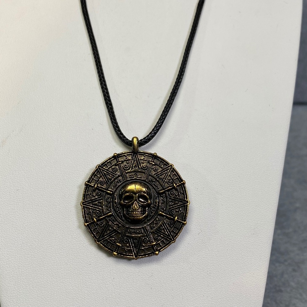 Pirates of the Caribbean Aztec Skull Pendant Necklace Bronze Medallion Coin New